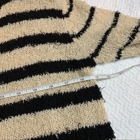 Minkpink Striped Eyelash Beige, Black Round Neck Cropped Sweater Size S - Picture 8 of 8